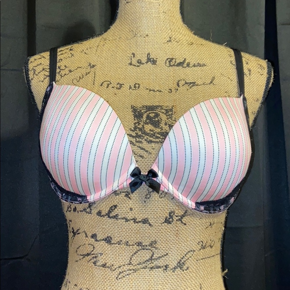 SALE‼️3/$15 Victoria’s Secret bra